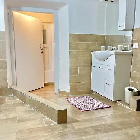 Amogenova-affittacamere Guest house
